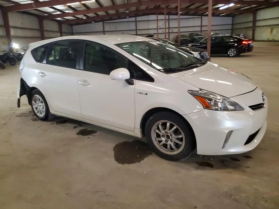 2013 TOYOTA PRIUS V TWO  
