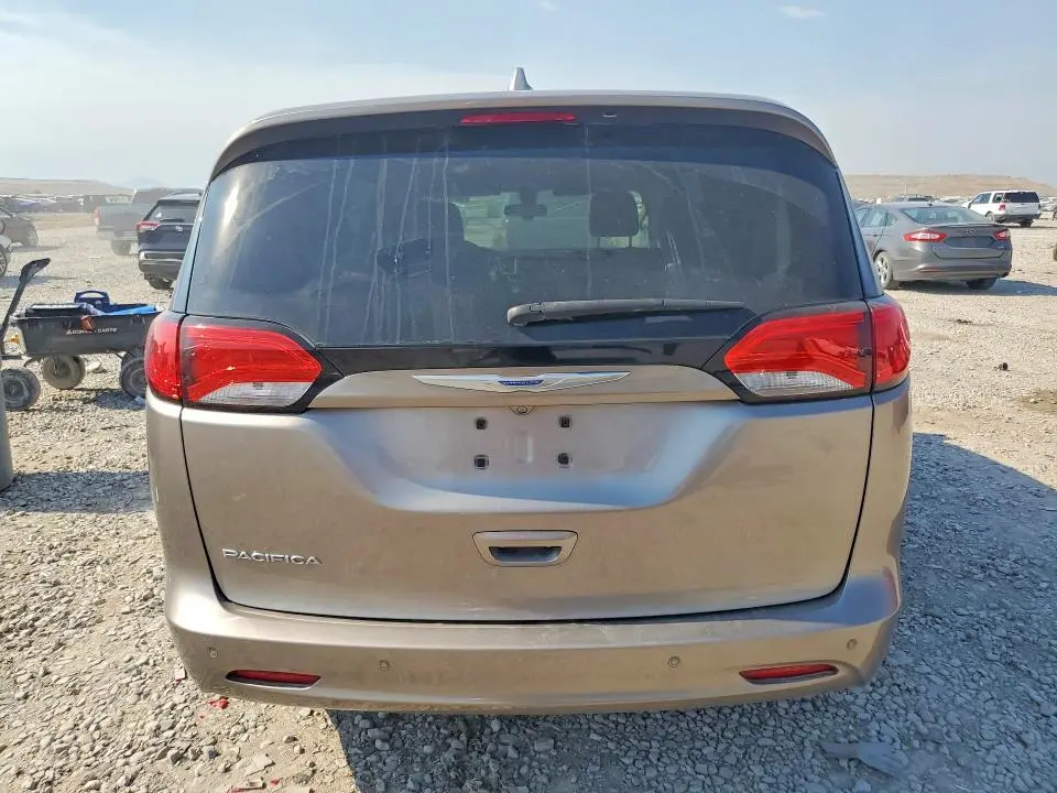 2018 CHRYSLER PACIFICA LX  