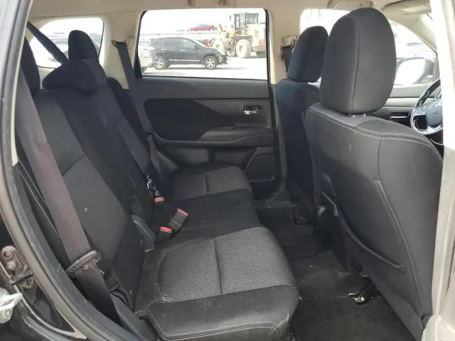 2016 MITSUBISHI OUTLANDER ES  