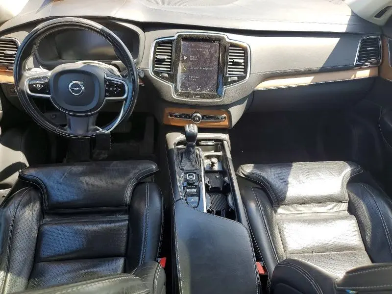 2016 VOLVO XC90 T6  
