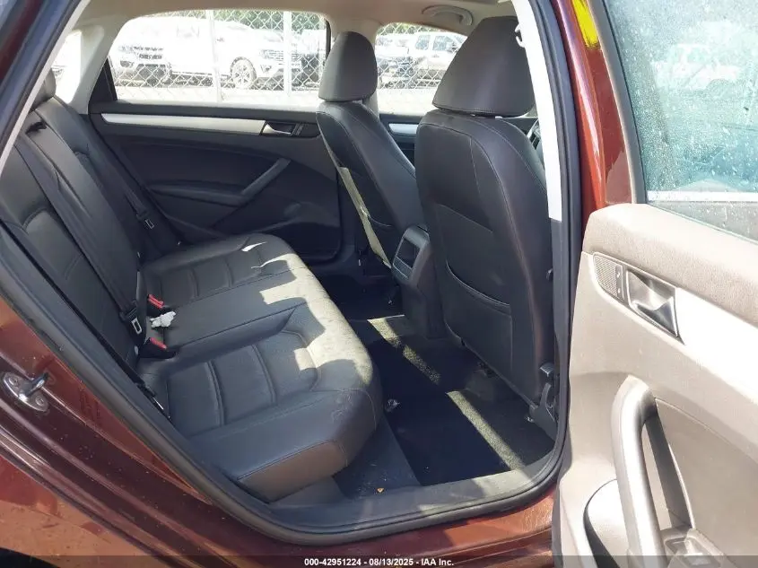 2012 VOLKSWAGEN PASSAT 2.5L SE