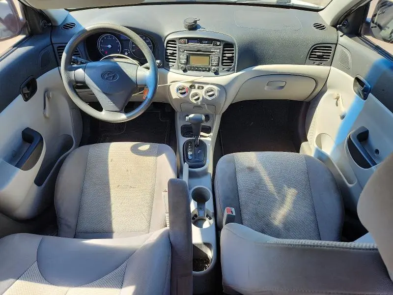 2010 HYUNDAI ACCENT GLS  