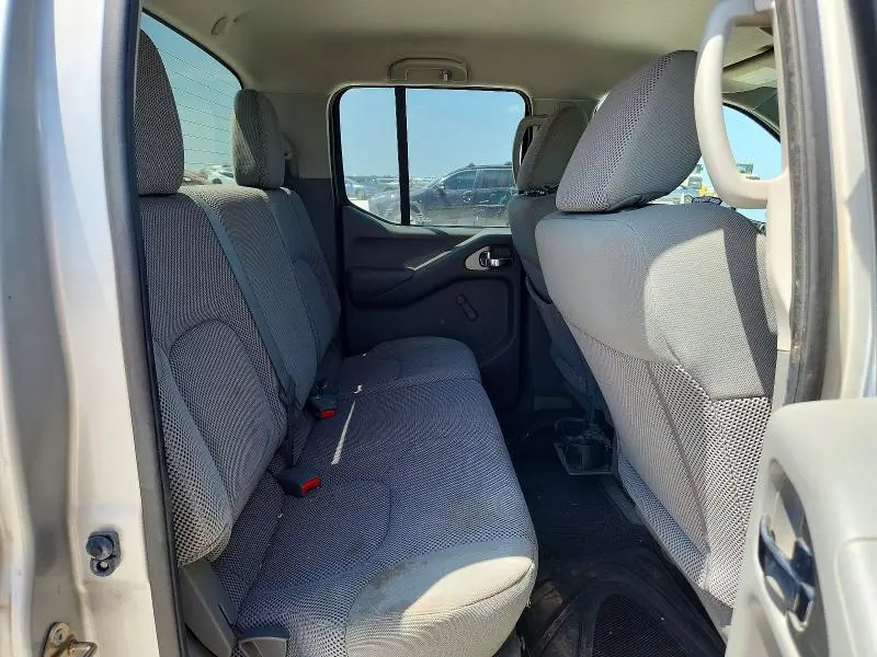 2017 NISSAN FRONTIER S  