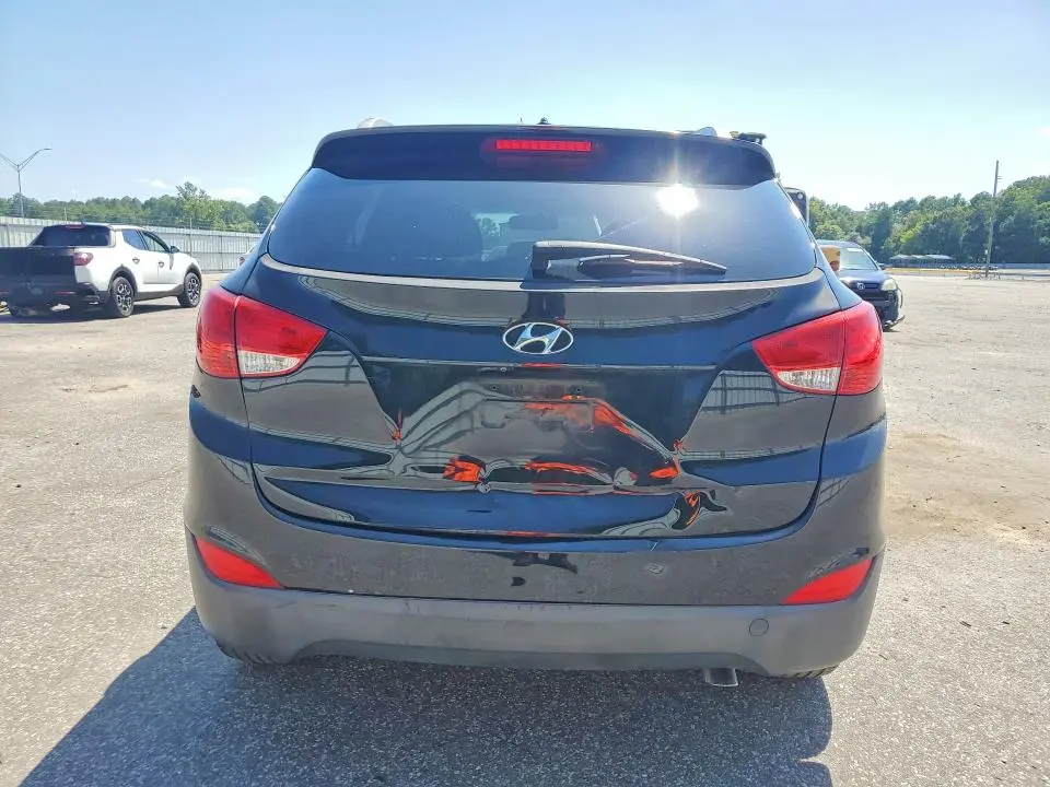 2015 HYUNDAI TUCSON SE  