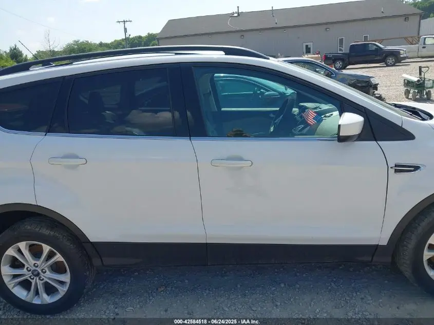 2018 FORD ESCAPE SE