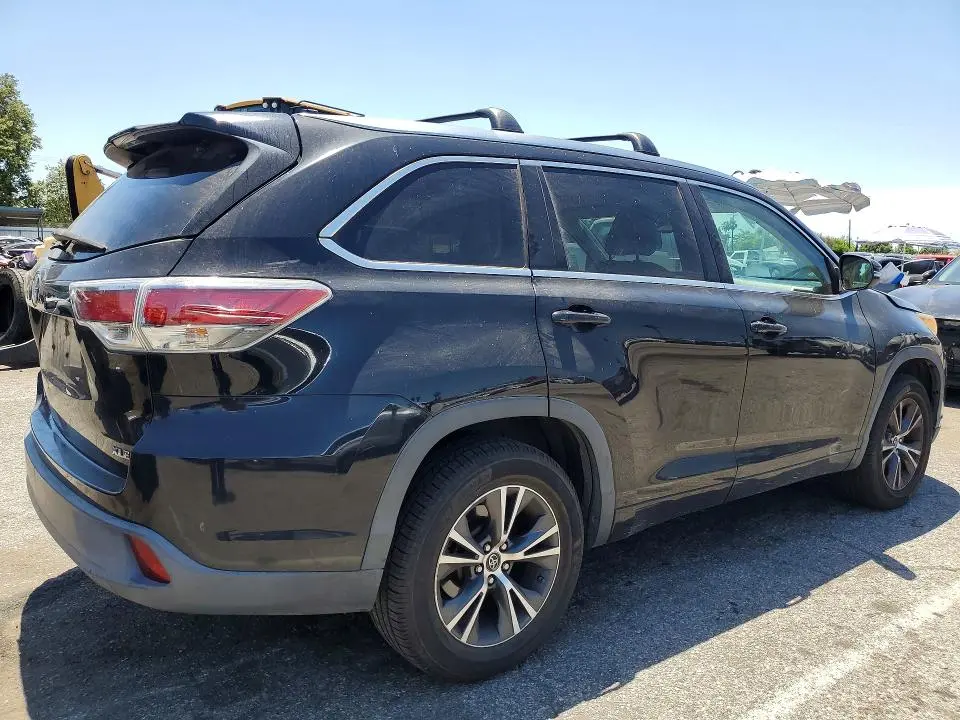 2016 TOYOTA HIGHLANDER XLE  