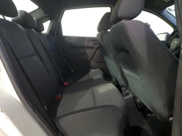 2011 FORD FOCUS SE  