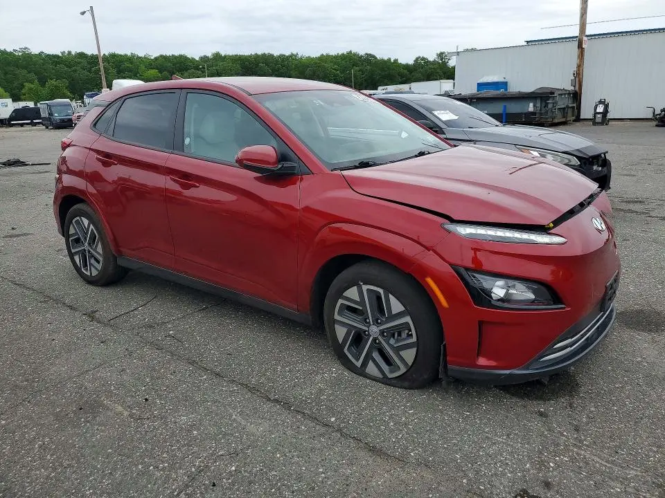 2023 HYUNDAI KONA SE  