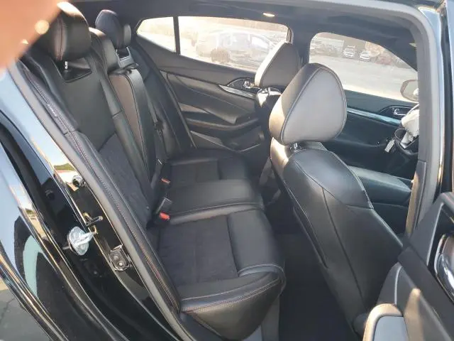 2023 NISSAN MAXIMA SR  