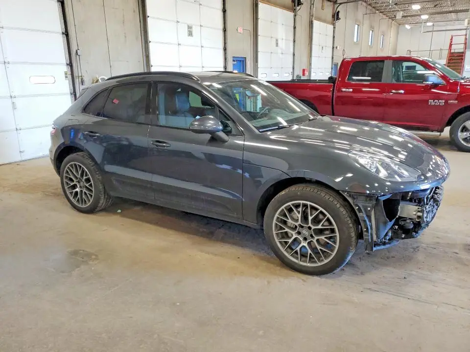 2018 PORSCHE MACAN S  