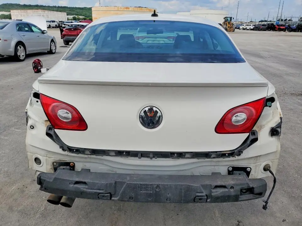 2011 VOLKSWAGEN CC SPORT  