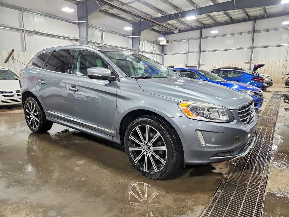2017 VOLVO XC60 T6 INSCRIPTION  