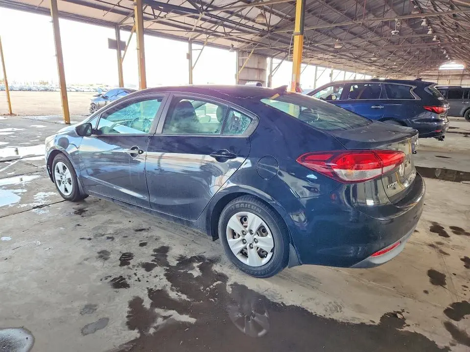 2017 KIA FORTE LX  
