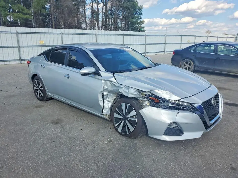 2021 NISSAN ALTIMA 2.5 SV  