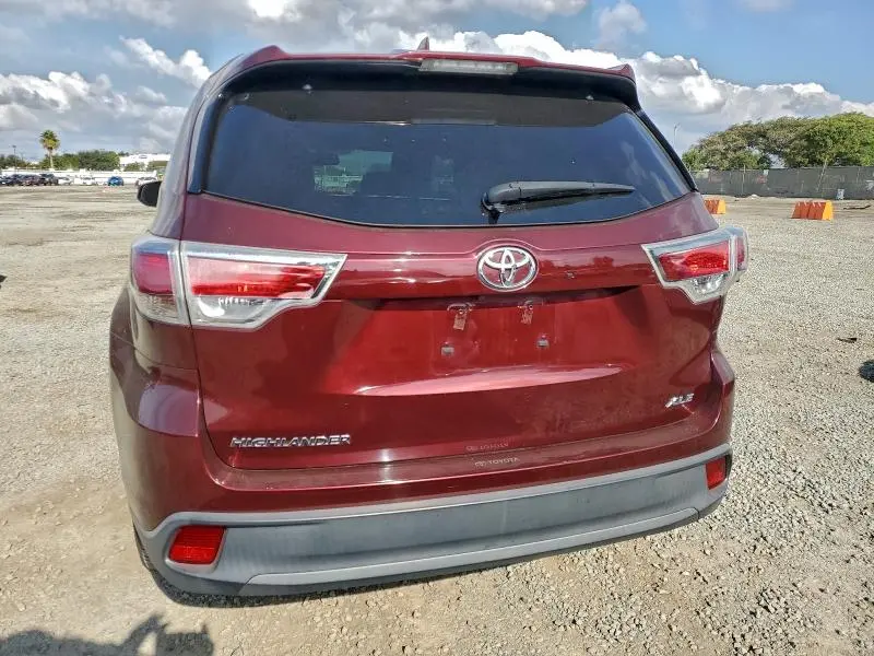 2016 TOYOTA HIGHLANDER XLE  