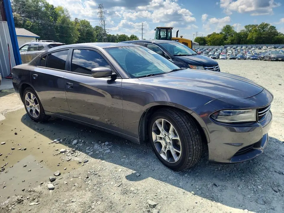 2015 DODGE CHARGER SE  