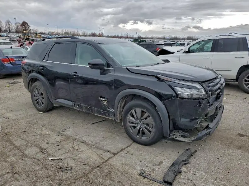 2022 NISSAN PATHFINDER SV  