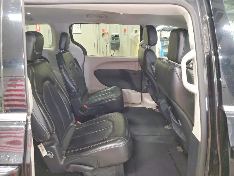 2020 CHRYSLER VOYAGER LXI  