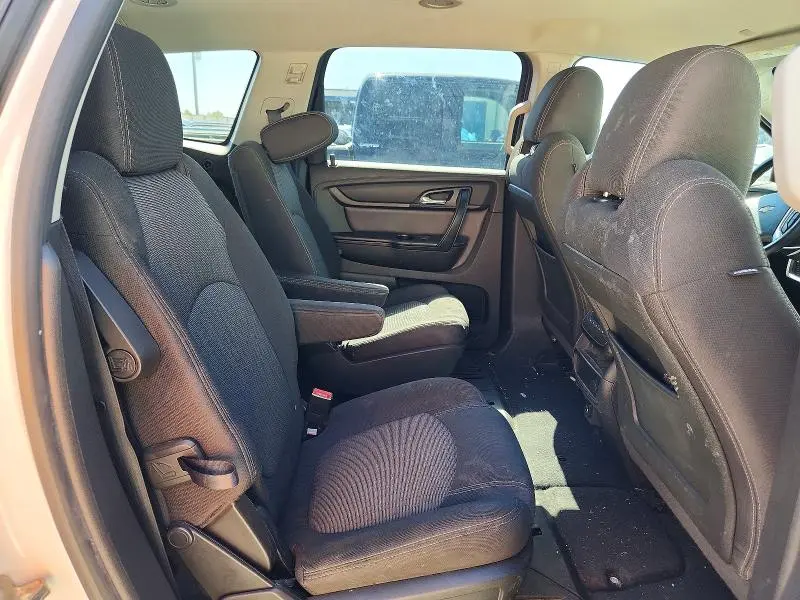2017 CHEVROLET TRAVERSE LT  