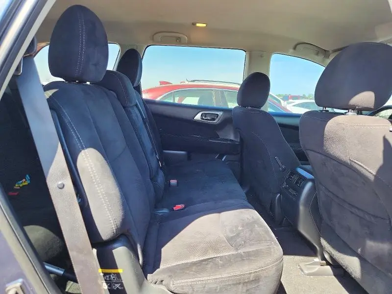 2016 NISSAN PATHFINDER SV  