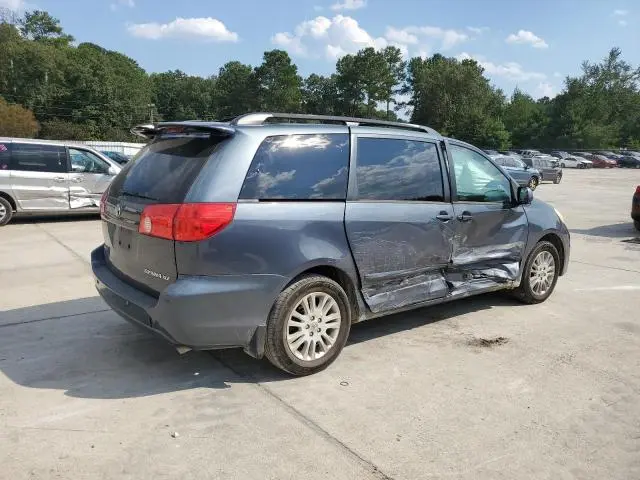 2010 TOYOTA SIENNA XLE  