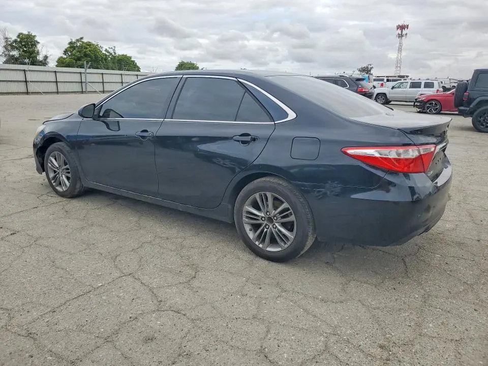 2016 TOYOTA CAMRY SE  
