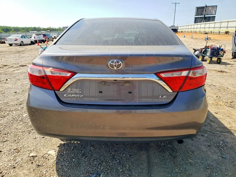 2015 TOYOTA CAMRY LE  