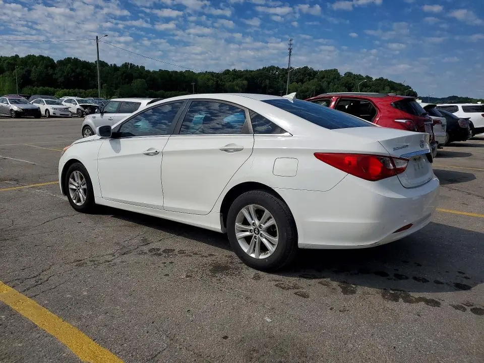 2012 HYUNDAI SONATA GLS  