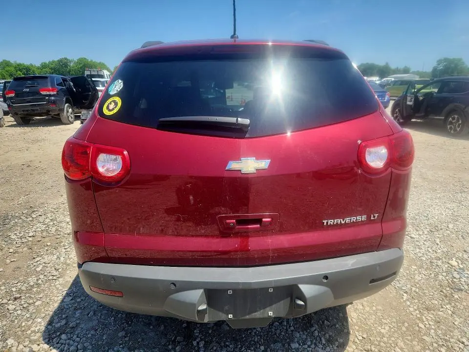 2011 CHEVROLET TRAVERSE LT  