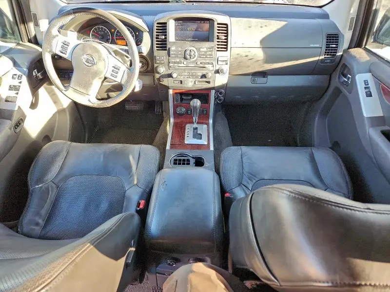 2010 NISSAN PATHFINDER S  