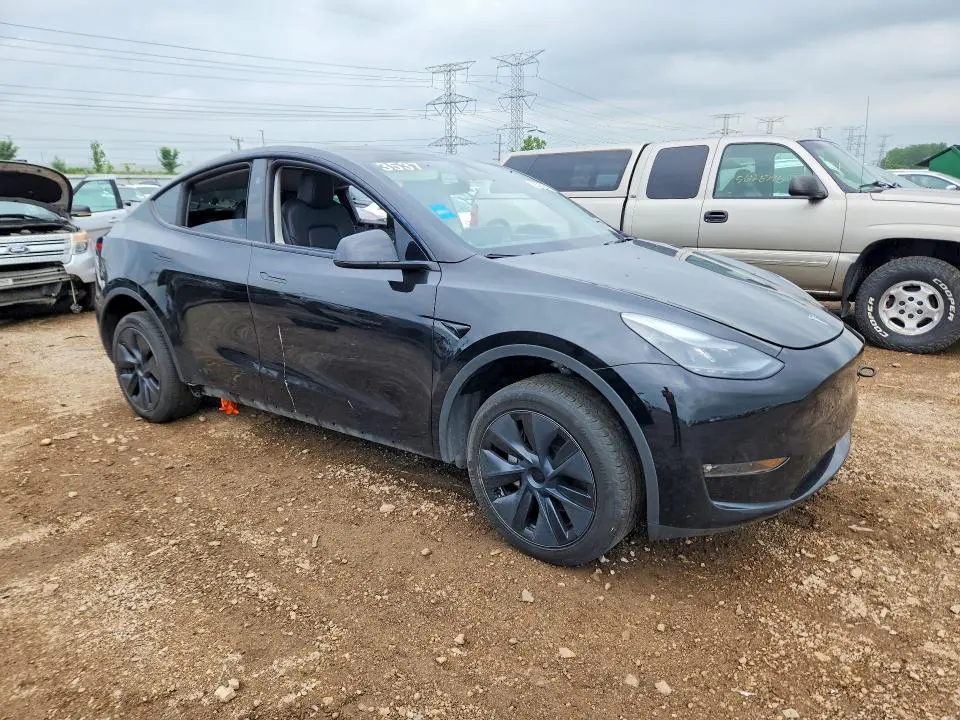 2024 TESLA MODEL Y   