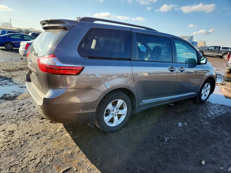 2017 TOYOTA SIENNA LE 8-PASSENGER  
