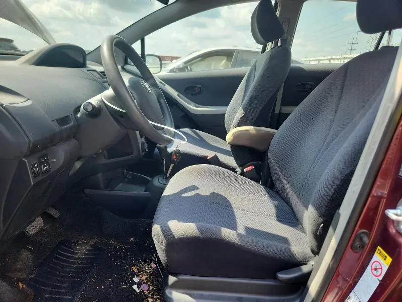 2010 TOYOTA YARIS BASE  