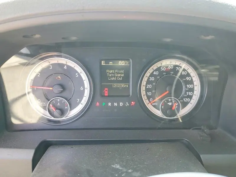 2016 RAM 1500 SLT  