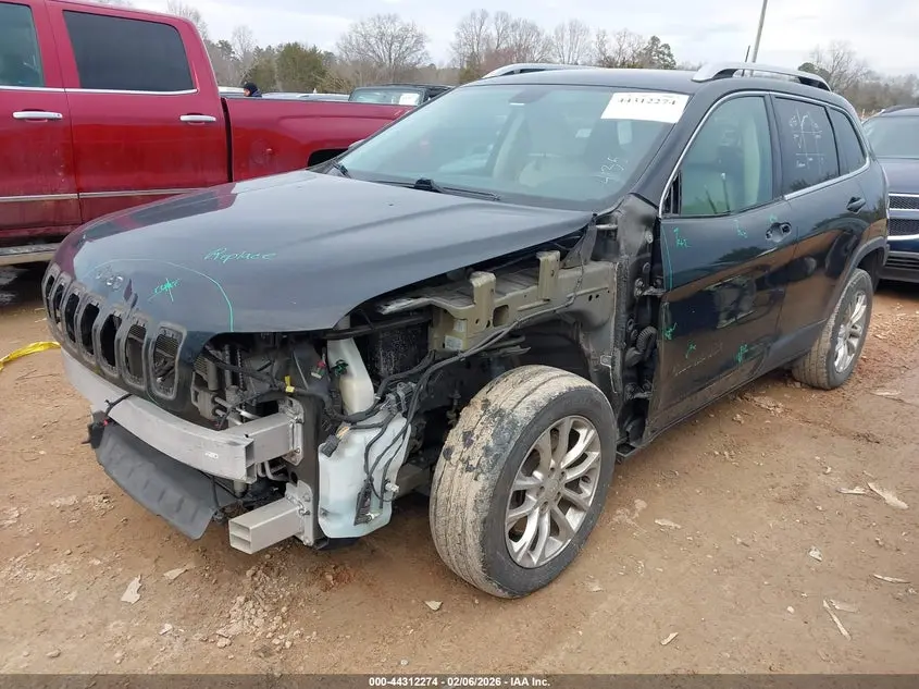 2019 JEEP CHEROKEE LATITUDE FWD