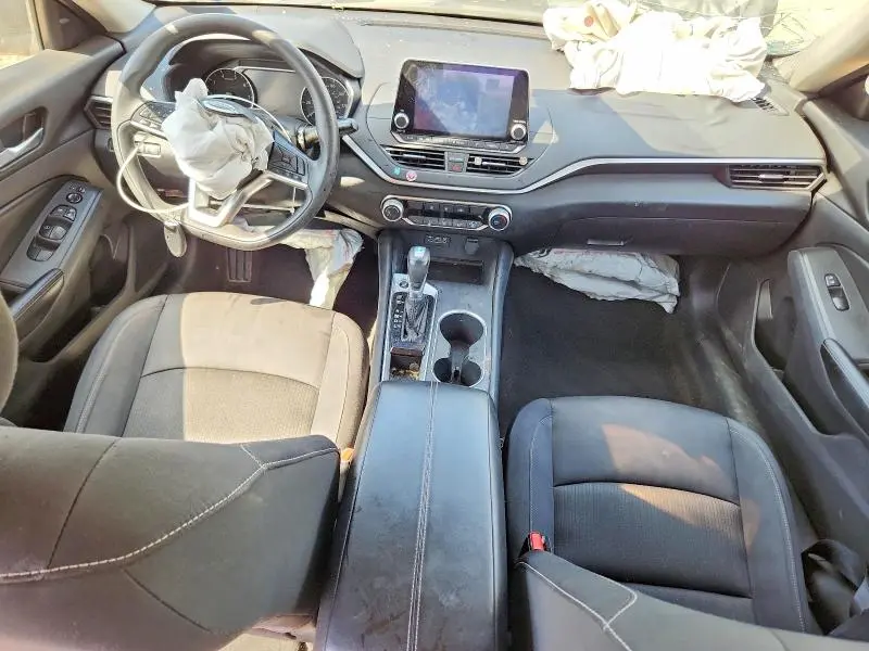 2022 NISSAN ALTIMA SV  