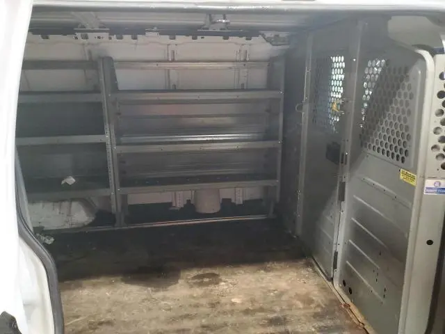 2011 GMC SAVANA G2500  