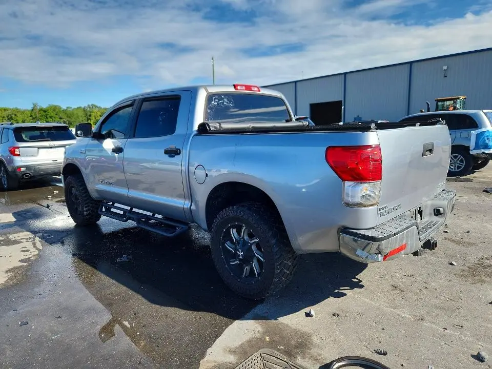 2010 TOYOTA TUNDRA CREWMAX SR5  