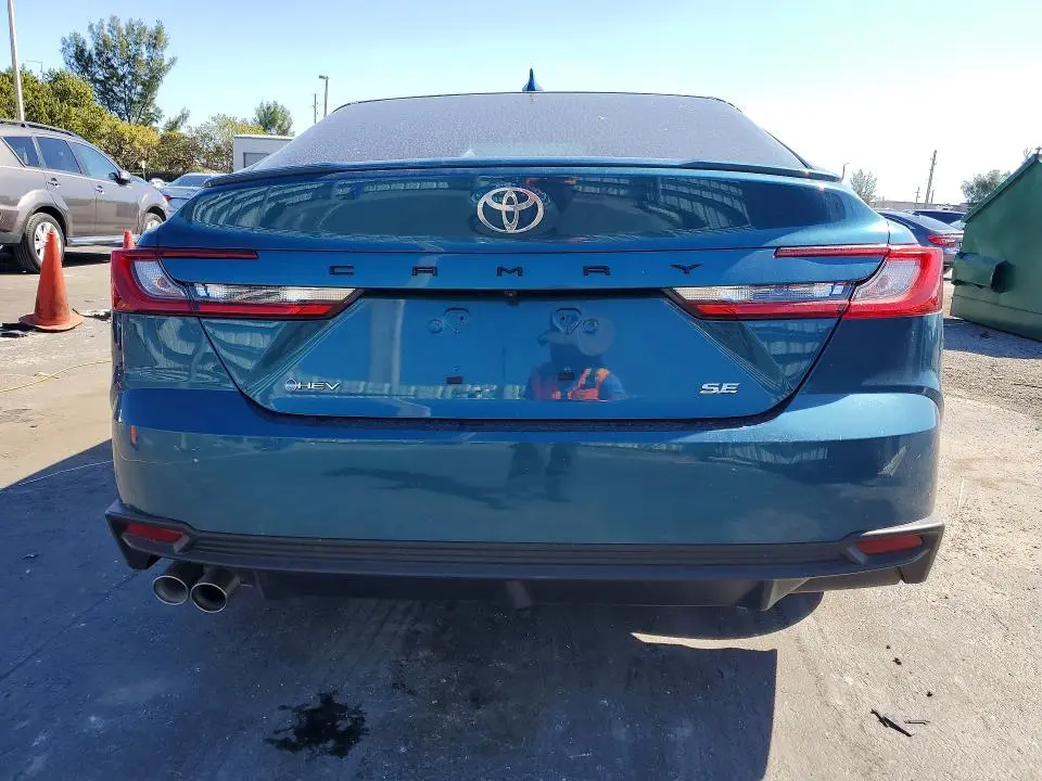 2025 TOYOTA CAMRY XSE  