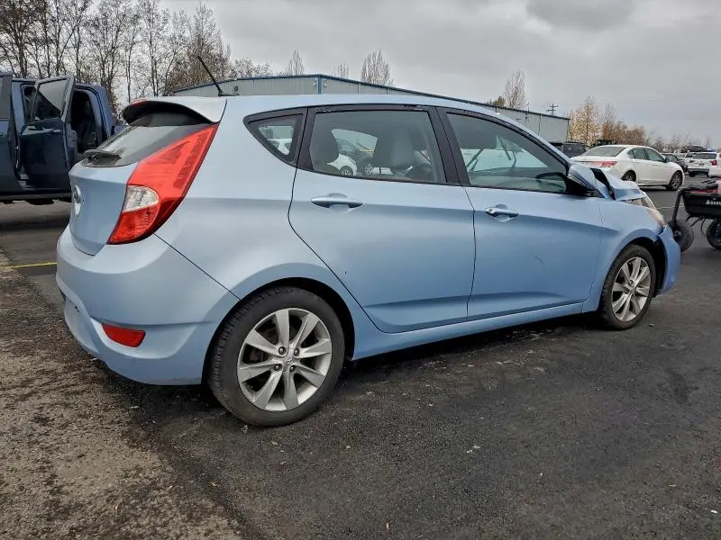 2013 HYUNDAI ACCENT SE  