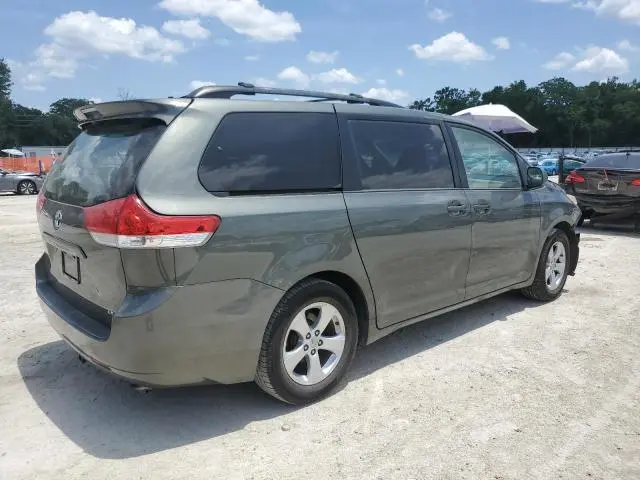 2013 TOYOTA SIENNA LE  
