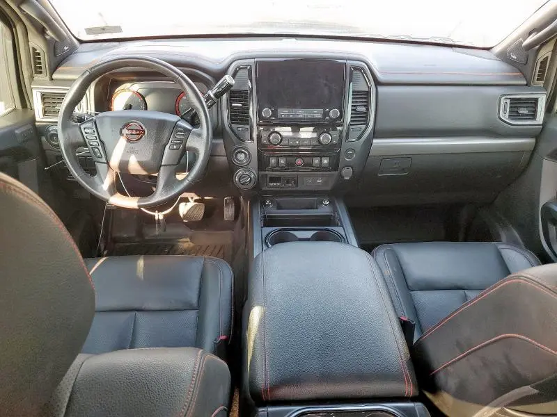 2023 NISSAN TITAN SV  