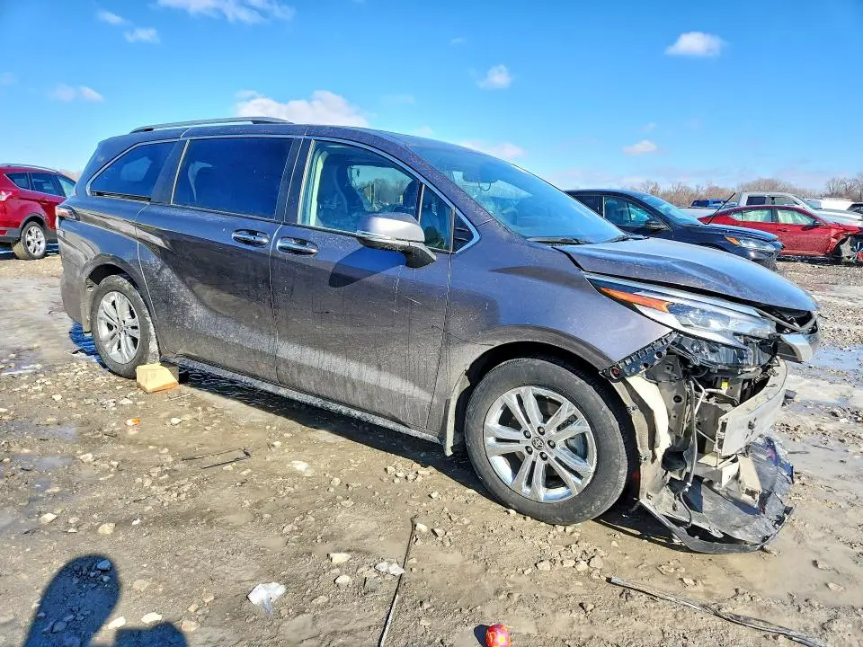 2023 TOYOTA SIENNA LIMITED  