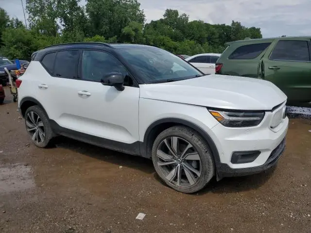 2022 VOLVO XC40 P8 RECHARGE PLUS  