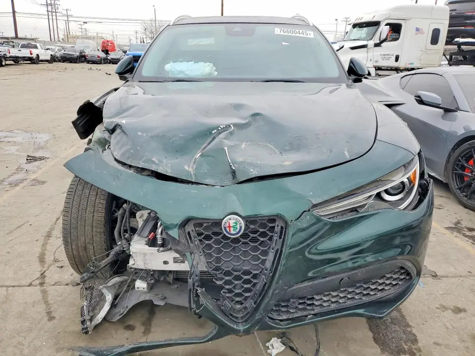 2021 ALFA ROMEO STELVIO TI  