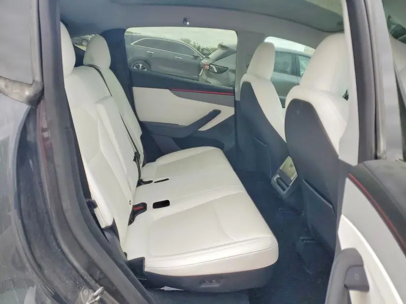 2026 TESLA MODEL Y   