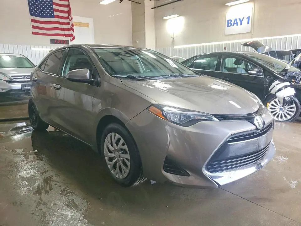 2017 TOYOTA COROLLA LE  