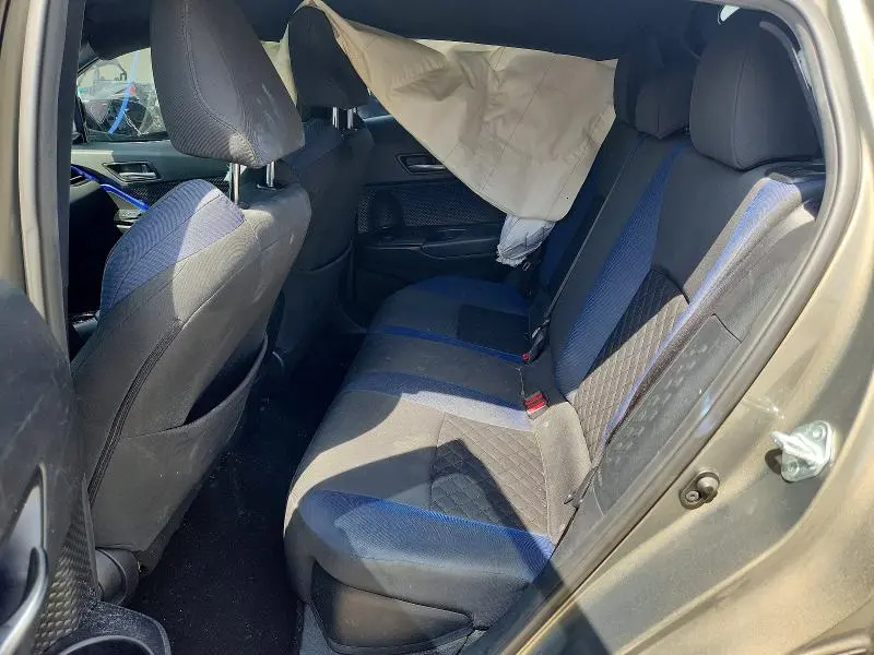 2021 TOYOTA C-HR XLE  