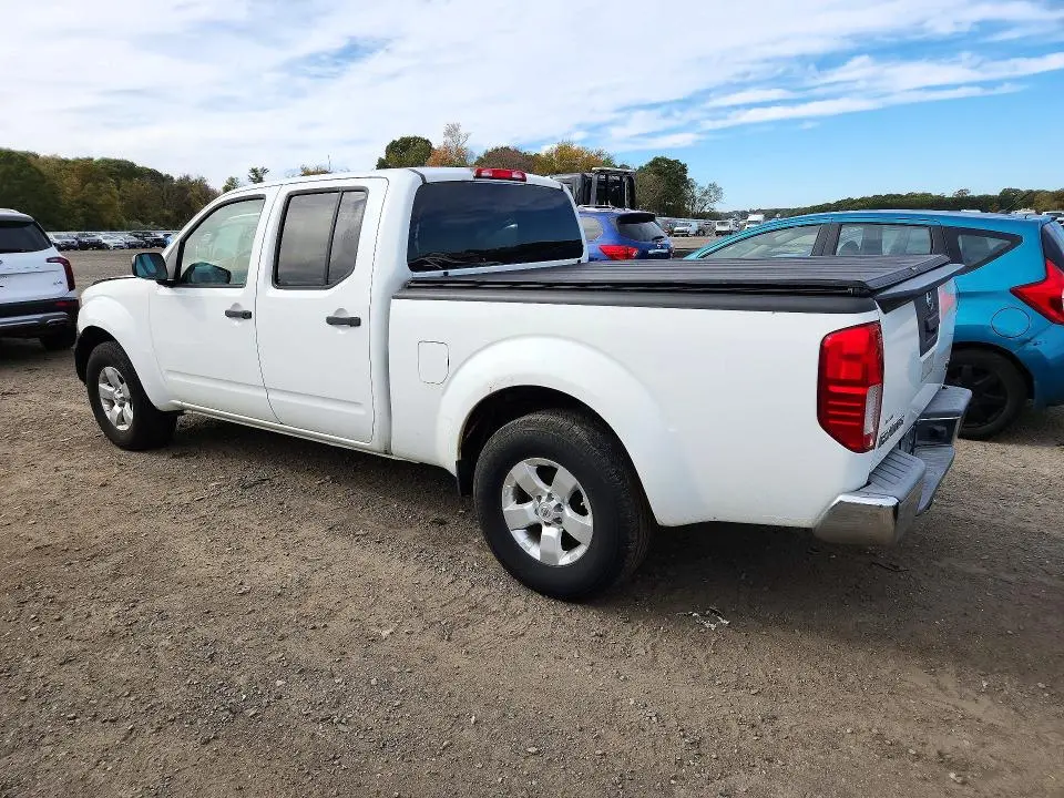 2013 NISSAN FRONTIER SV  