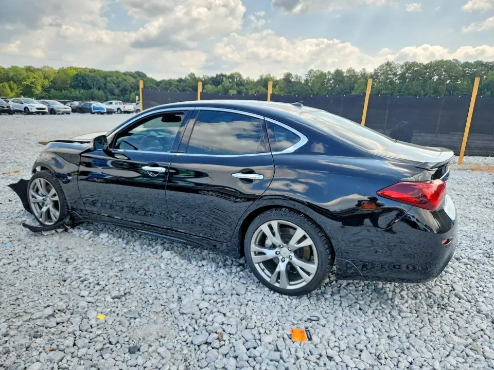 2015 INFINITI Q70 3.7  